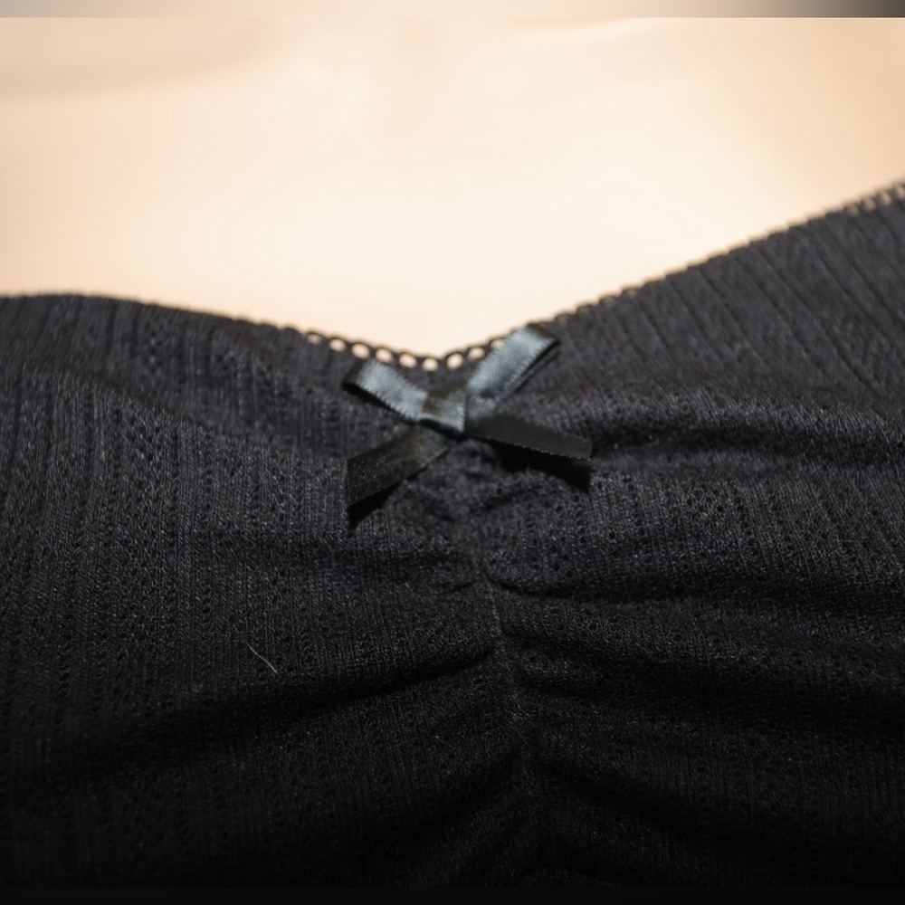 Princess Polly Tari Long Sleeve Cropped Top Black Size 2 NWOT - Picture 4 of 9